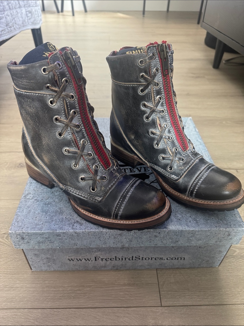 Free Bird Womens Boots
